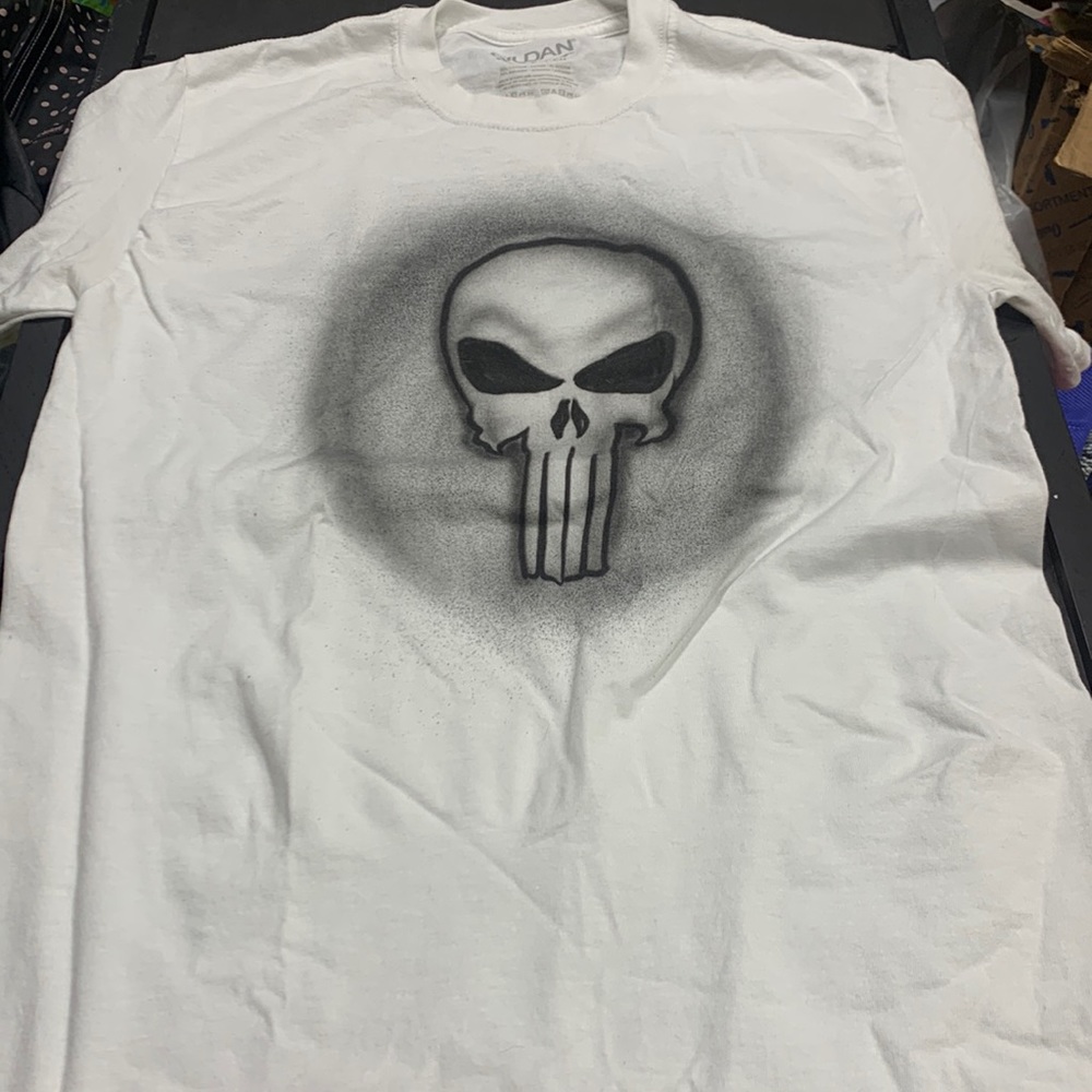 Airbrushed punisher skull T-shirt